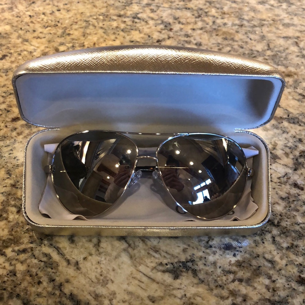 Guess Aviator Sunglasses